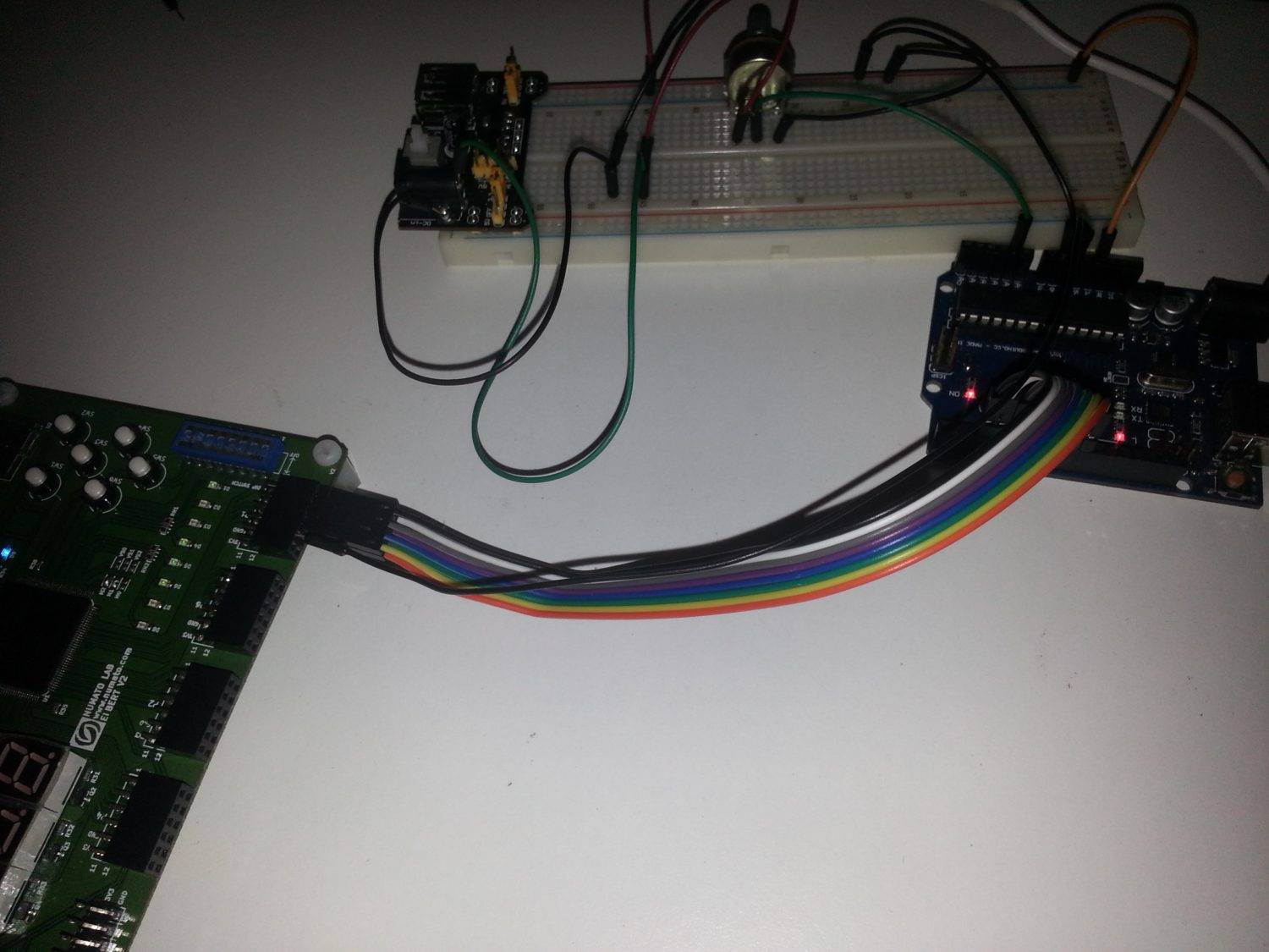 Projet électronique FPGA 4 2 sur 3 Capteur de distance ultrasonique à base du FPGA et Arduino - alimentation4