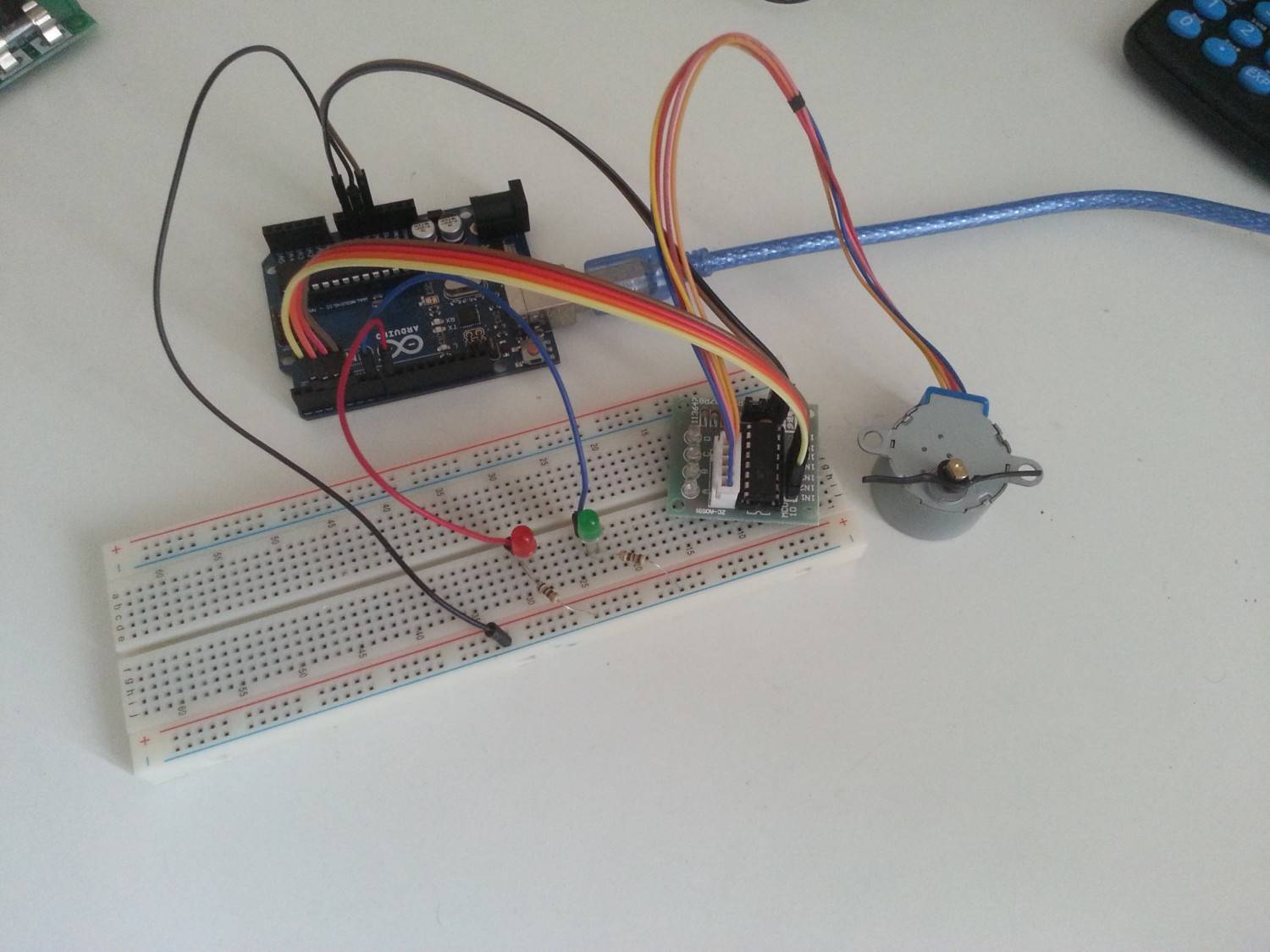 Projet-électornique-Commande-dun-moteur-pas-à-pas-4-phases-avec-Arduino-LED-photo-1-1500x1125