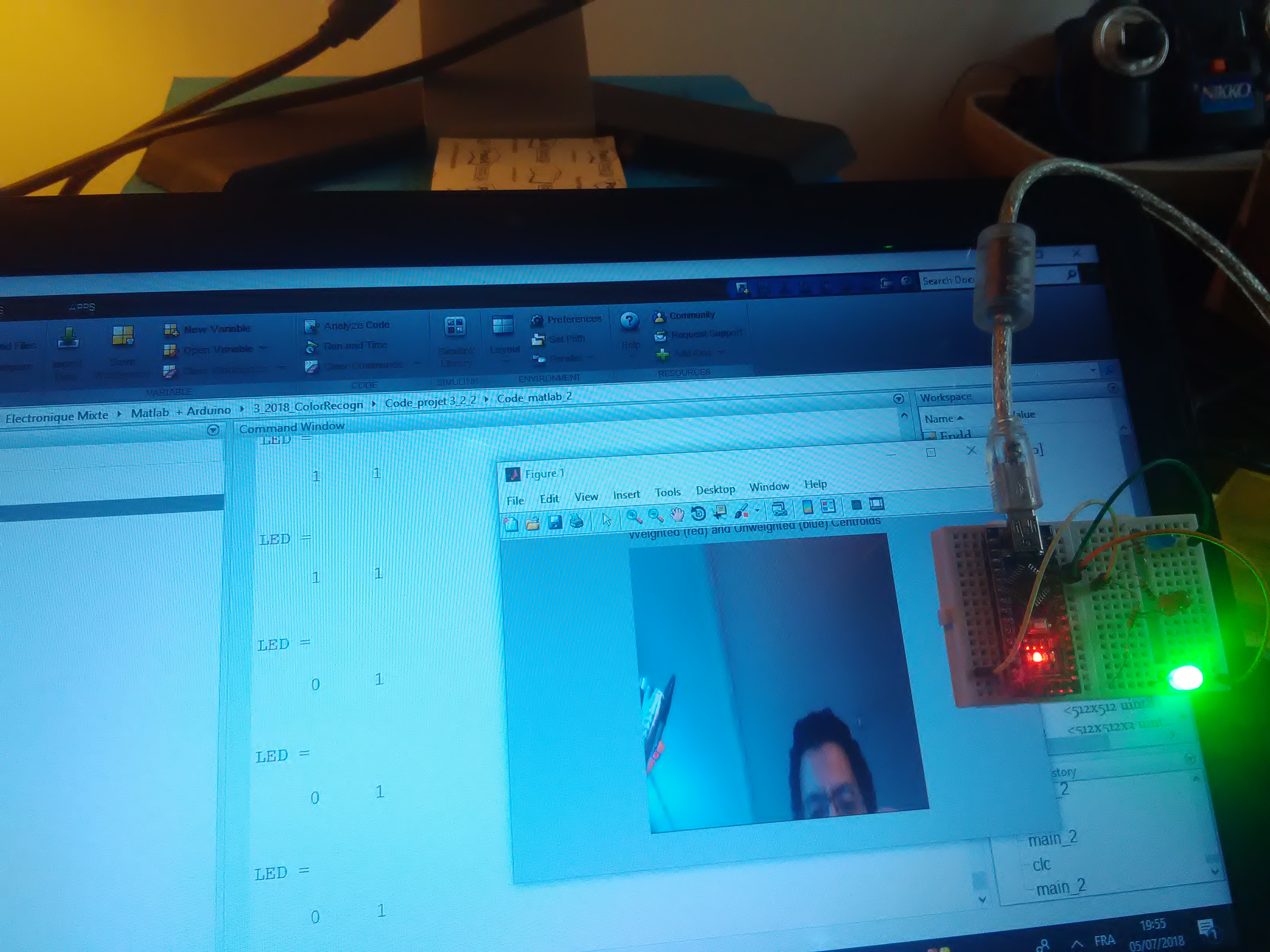 Projets Matlab et Microcontrôleur 3 Reconnaissance des couleurs avec matlab et Arduino 2-2- photos du projet (1)