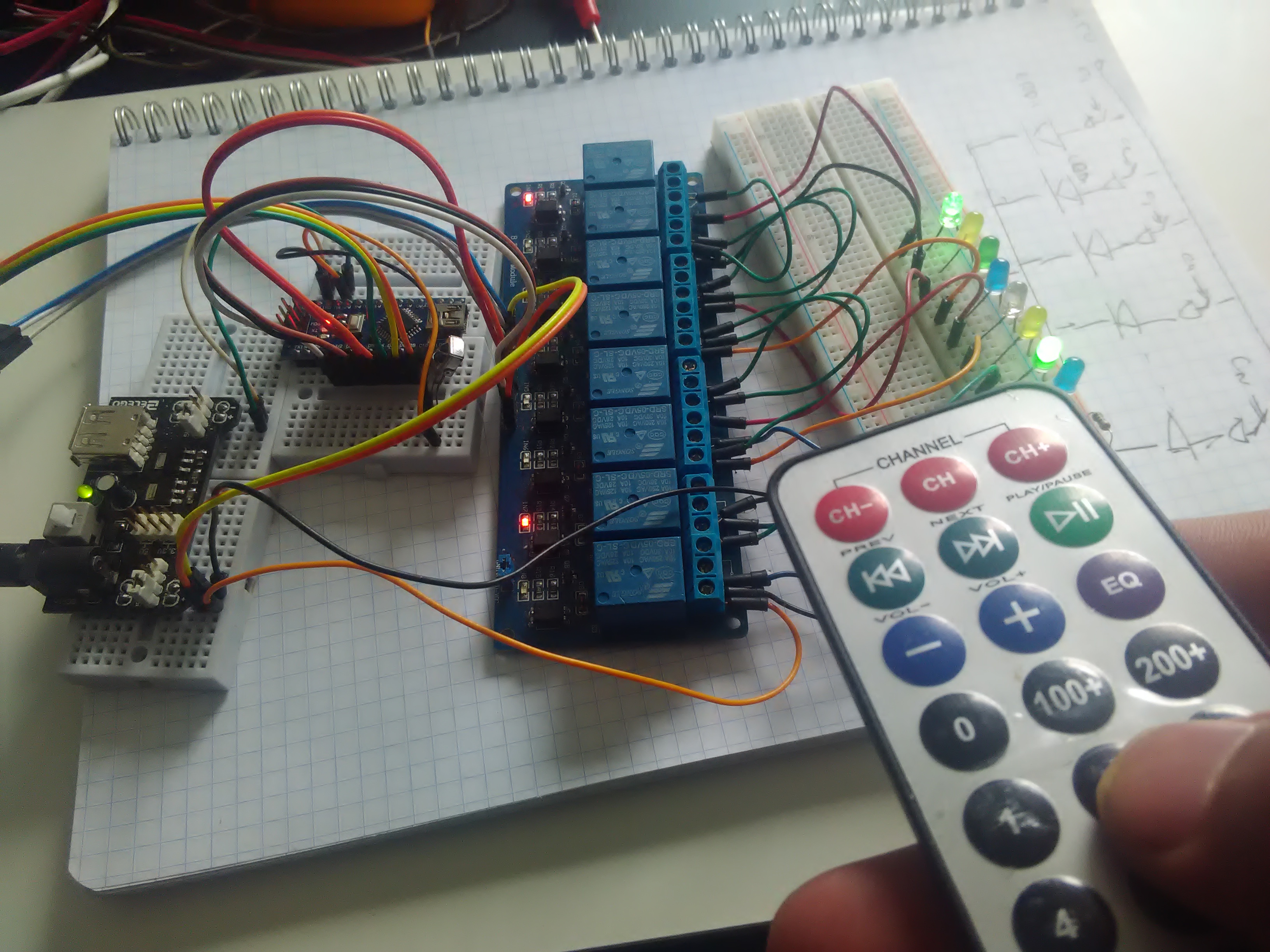 Module de relais électronique sans fil multicanaux avec Arduino (1)