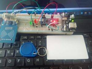 RFID Contrôle d'accès par badge avec Arduino - Prototype (2)